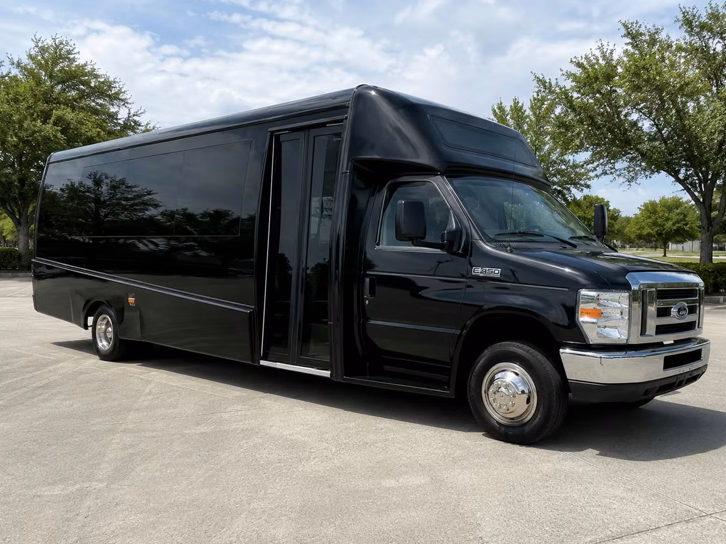 15 passenger minibus