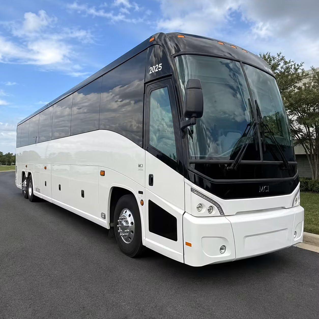 usana amphitheatre bus rentals for summer concert season